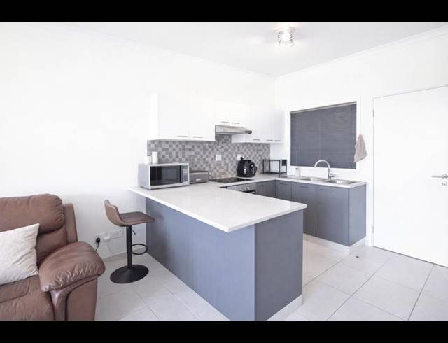2 BEDROOM APARTMENT FOR SALE IN UMHLANGA RIDGE